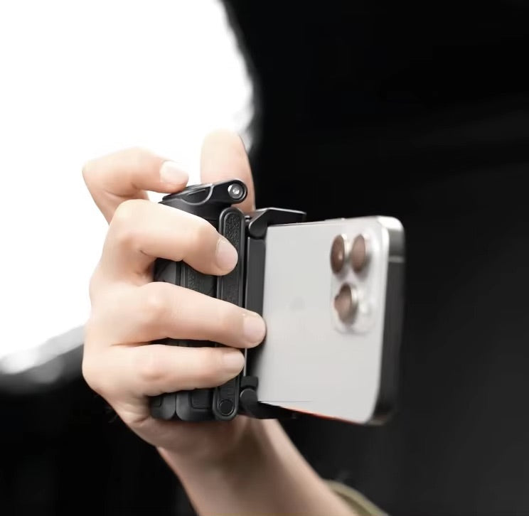 FlexiSnap™ – Portable Selfie Companion