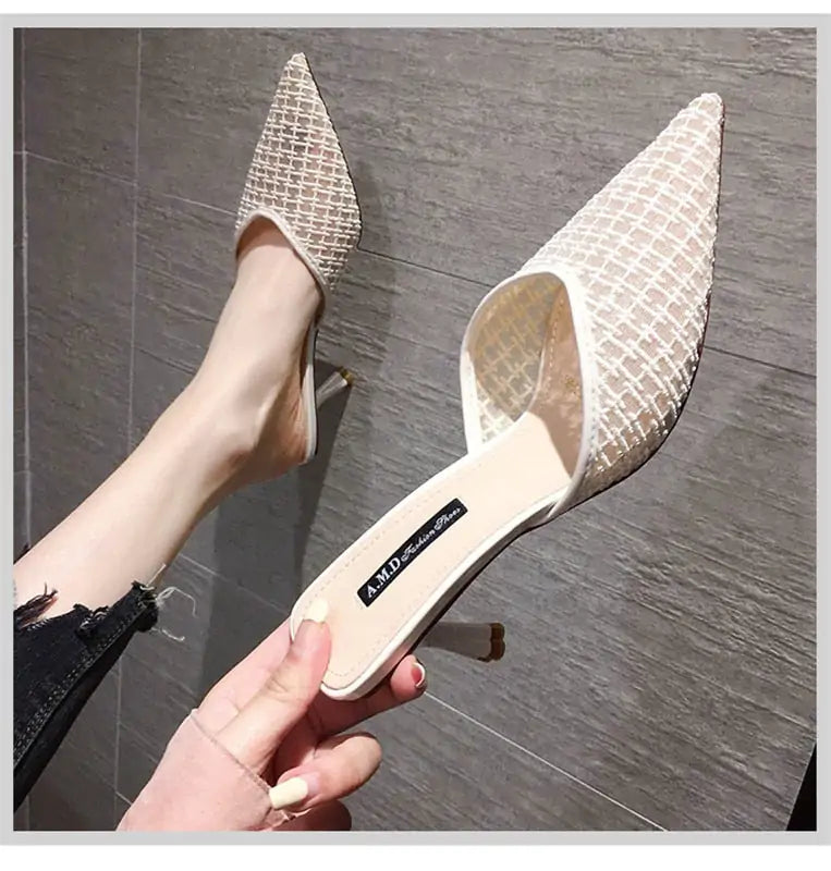 Pointed-Toe Kitten Heel